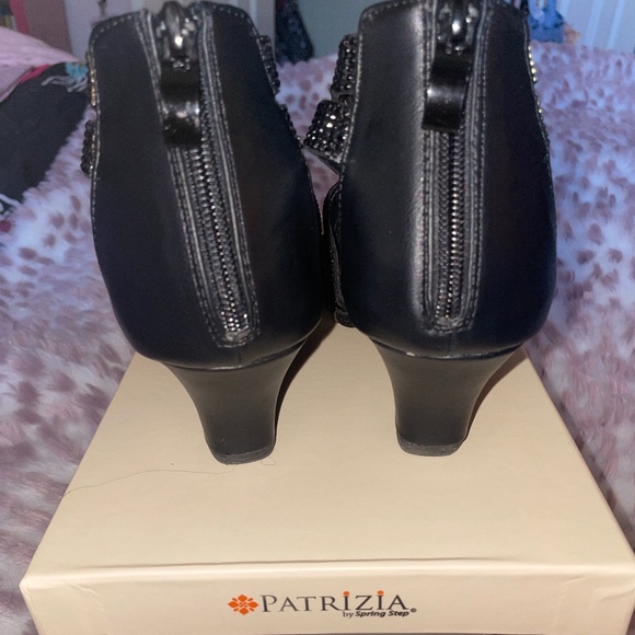 Spring Step Black Wedges - Picture 4 of 8